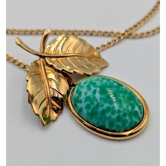 Vintage Amco 12K Yellow Gold Filled Green Pekin Glass Set Necklace Earrings - Picture 8 of 16